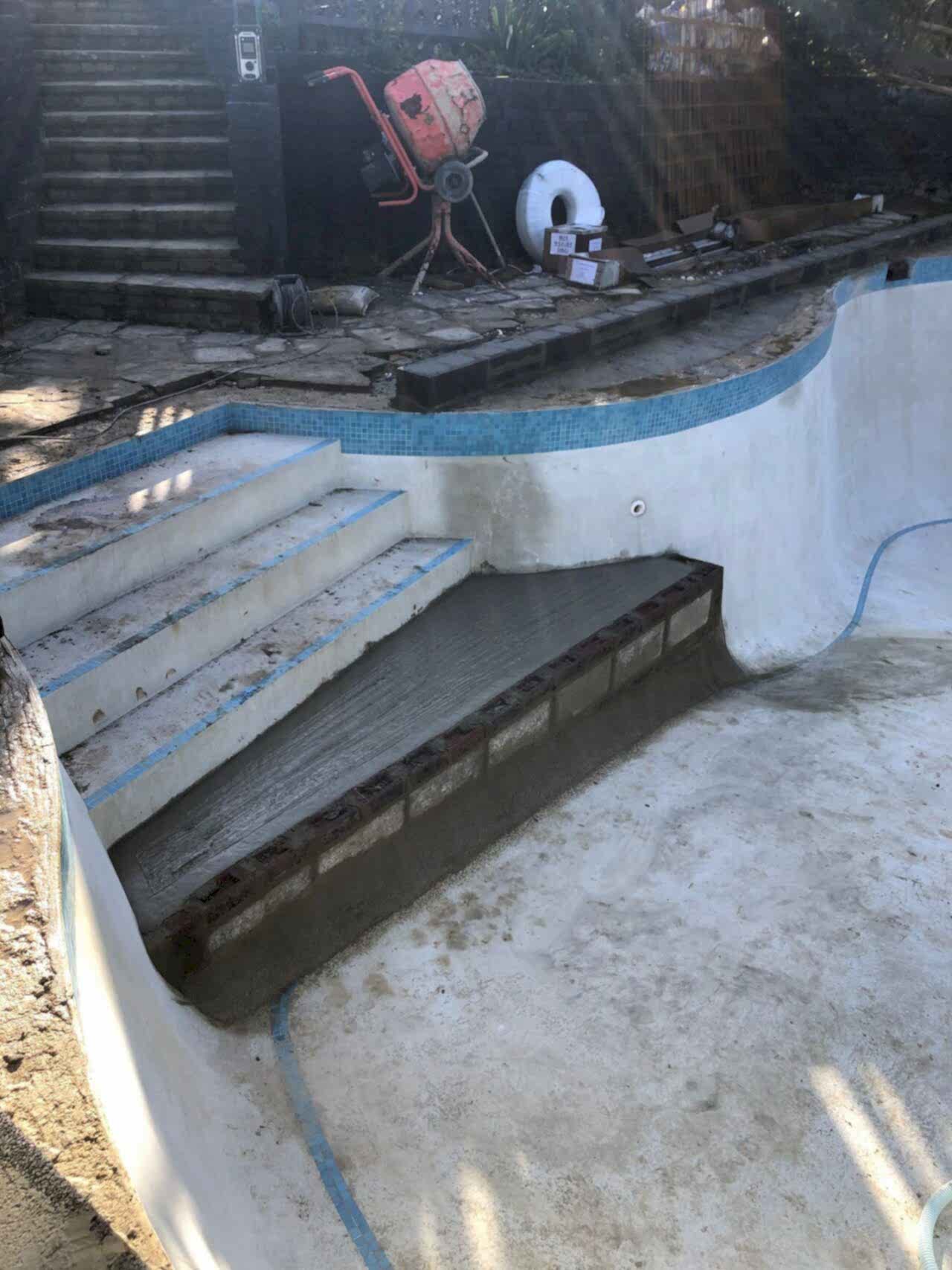 The shape of the steps have been fixed before the retiling