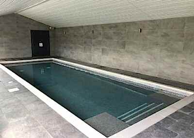 Refurbishing a tired panelled liner pool