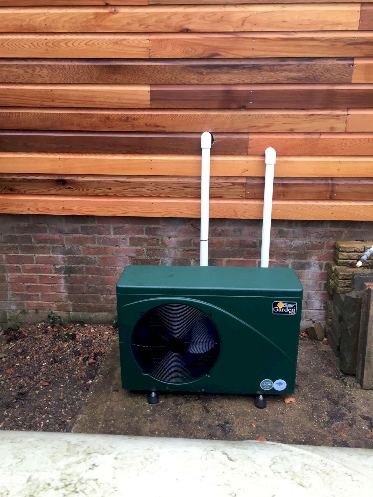 Additionally, we integrated an air-sourced heat pump, allowing our clients to enjoy a comfortable water temperature throughout the year, regardless of the season.