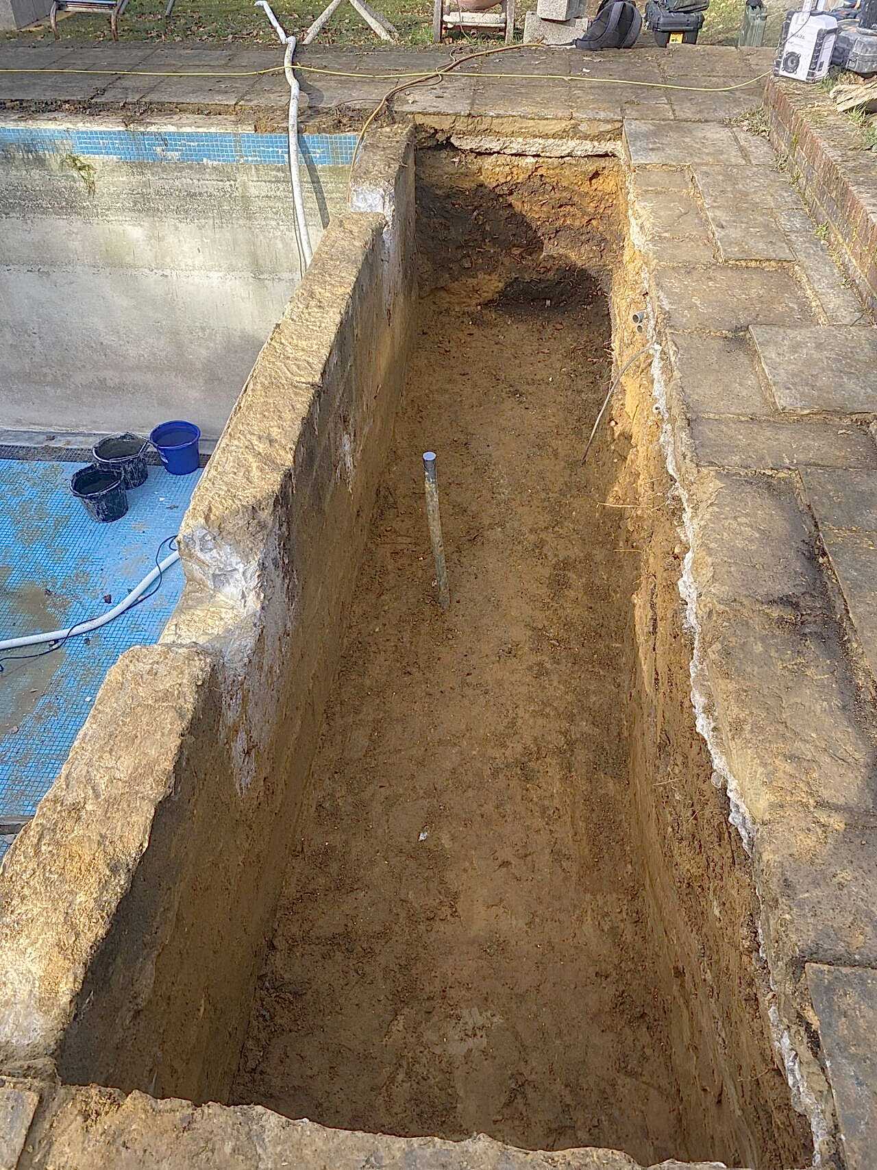 Chamber dig for the automated slatted safety cover system for the refurbished swimming pool