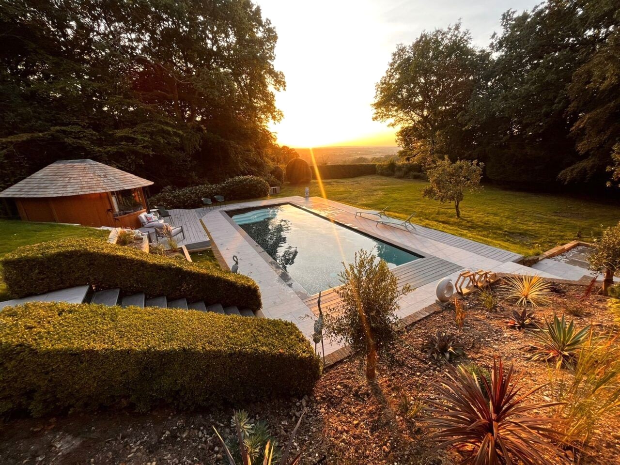 A stunning, fully landscaped swimming pool refurbishment for our clients to enjoy for years to come