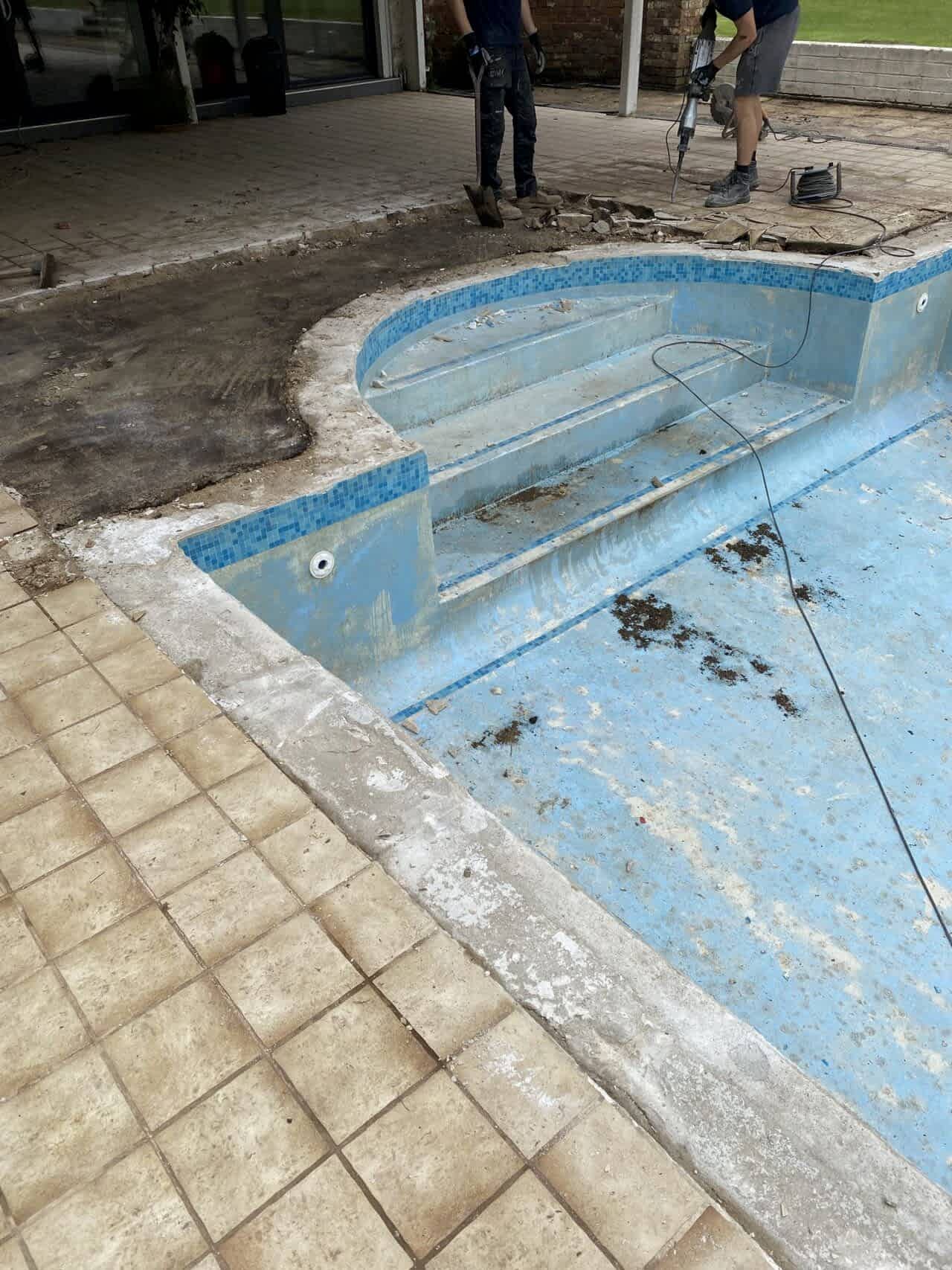 We carefully deconstructed the curved stepped end, paving the way for a new, streamlined design