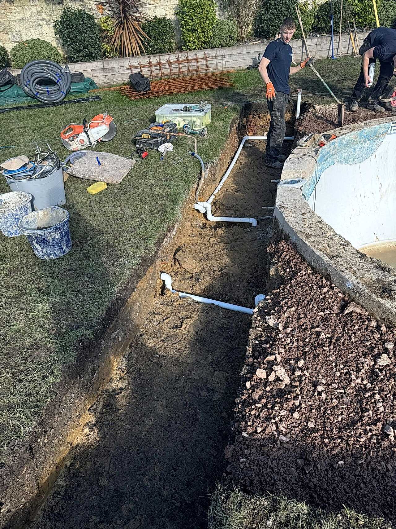 Existing skimmer and light components were re-routed to accommodate the new interior layout,