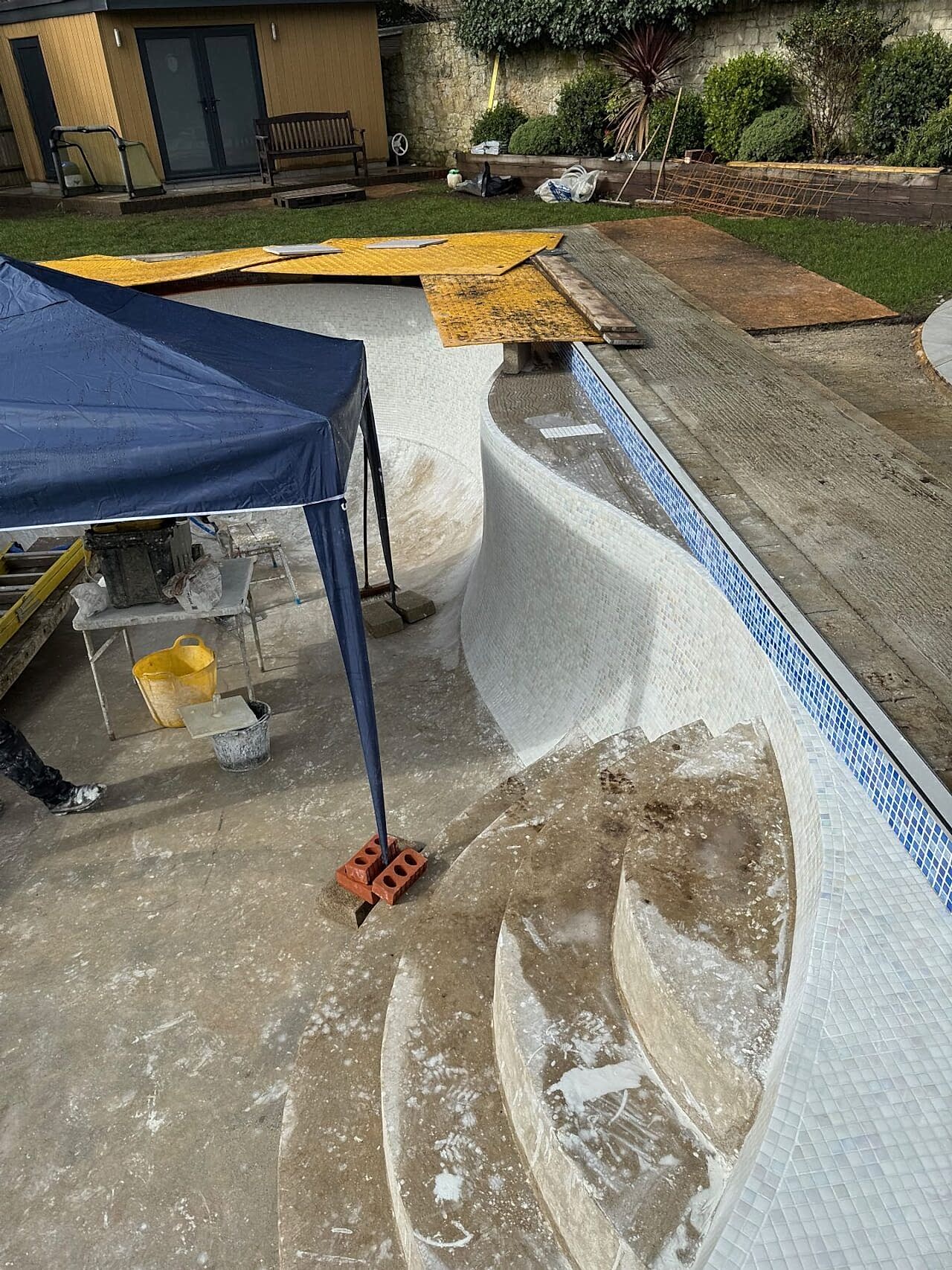 The new stunning Ibiza 23.5mm iridescent glass mosaics have been installed on